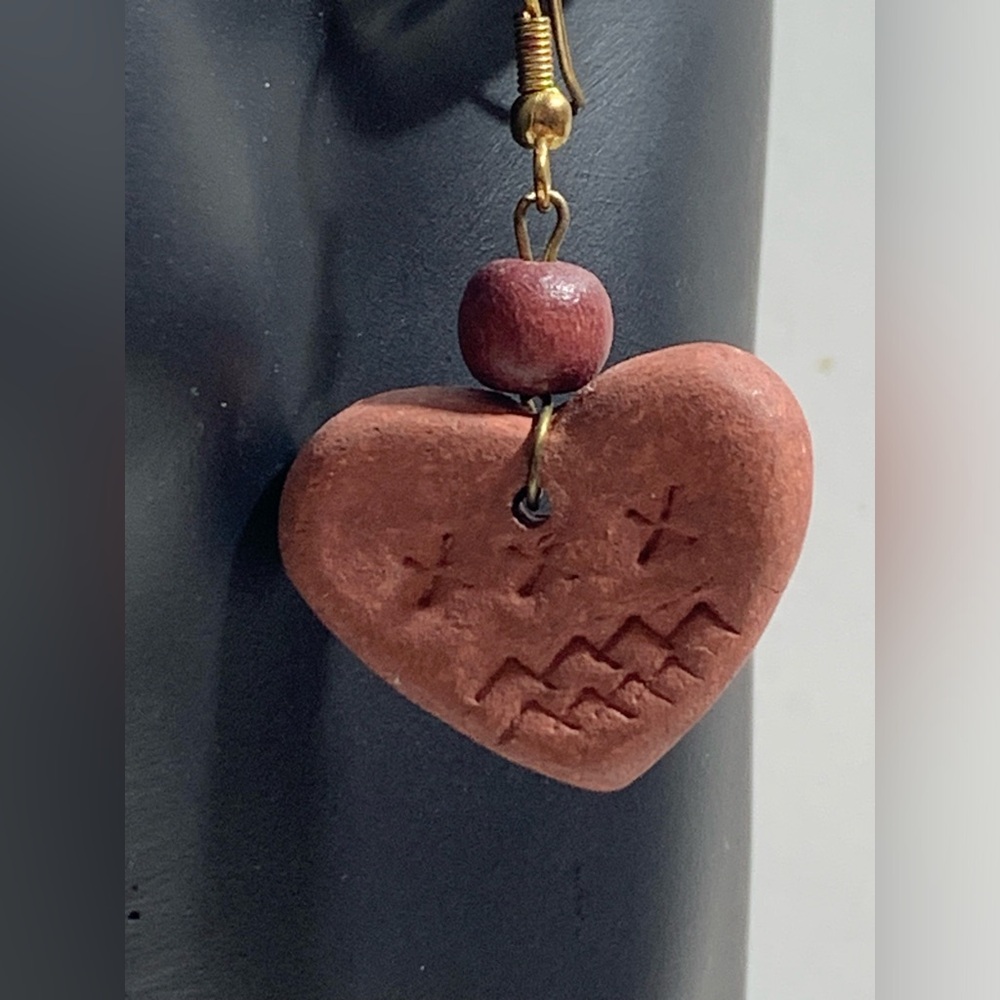 Vintage ‘80’s clay heart-shaped earrings